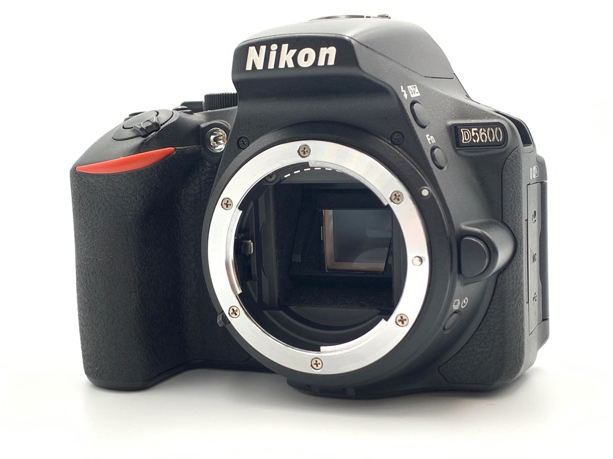 D5600 ボディ【2416万画素】