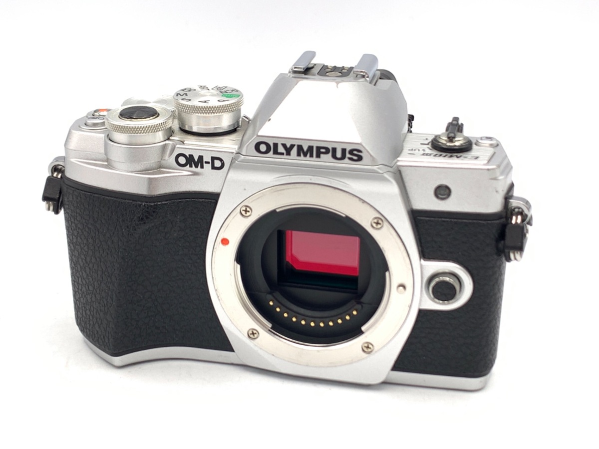 �I�����p�X OM-D E-M10 MarkIII �{�f�B �V���o�[