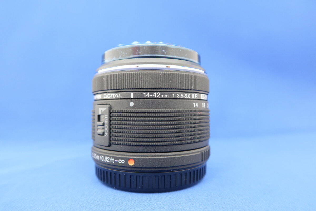 中古】オリンパス M.ZUIKO DIGITAL 14-42mm F3.5-5.6 II R ブラック