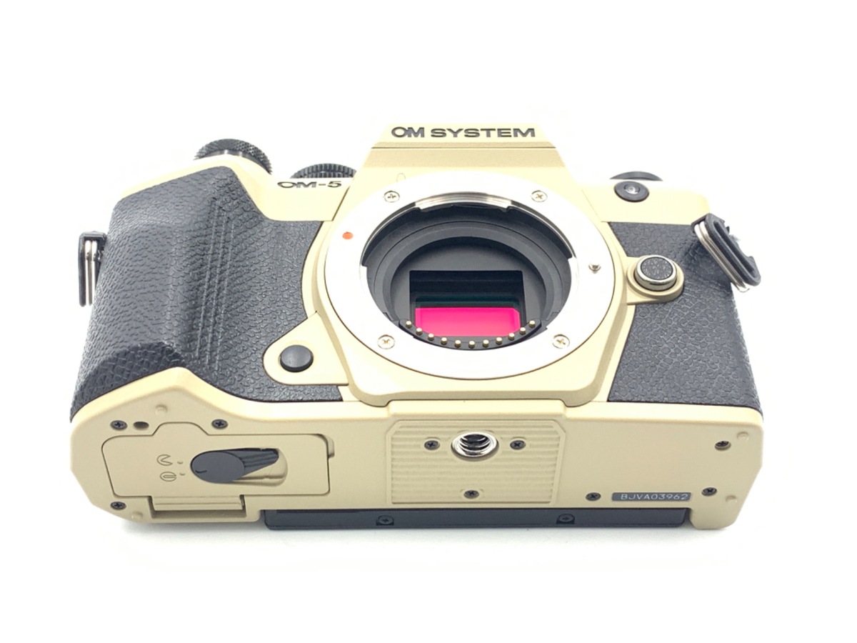 OM SYSTEM OM-5 Mark II ボディ サンドベージュ