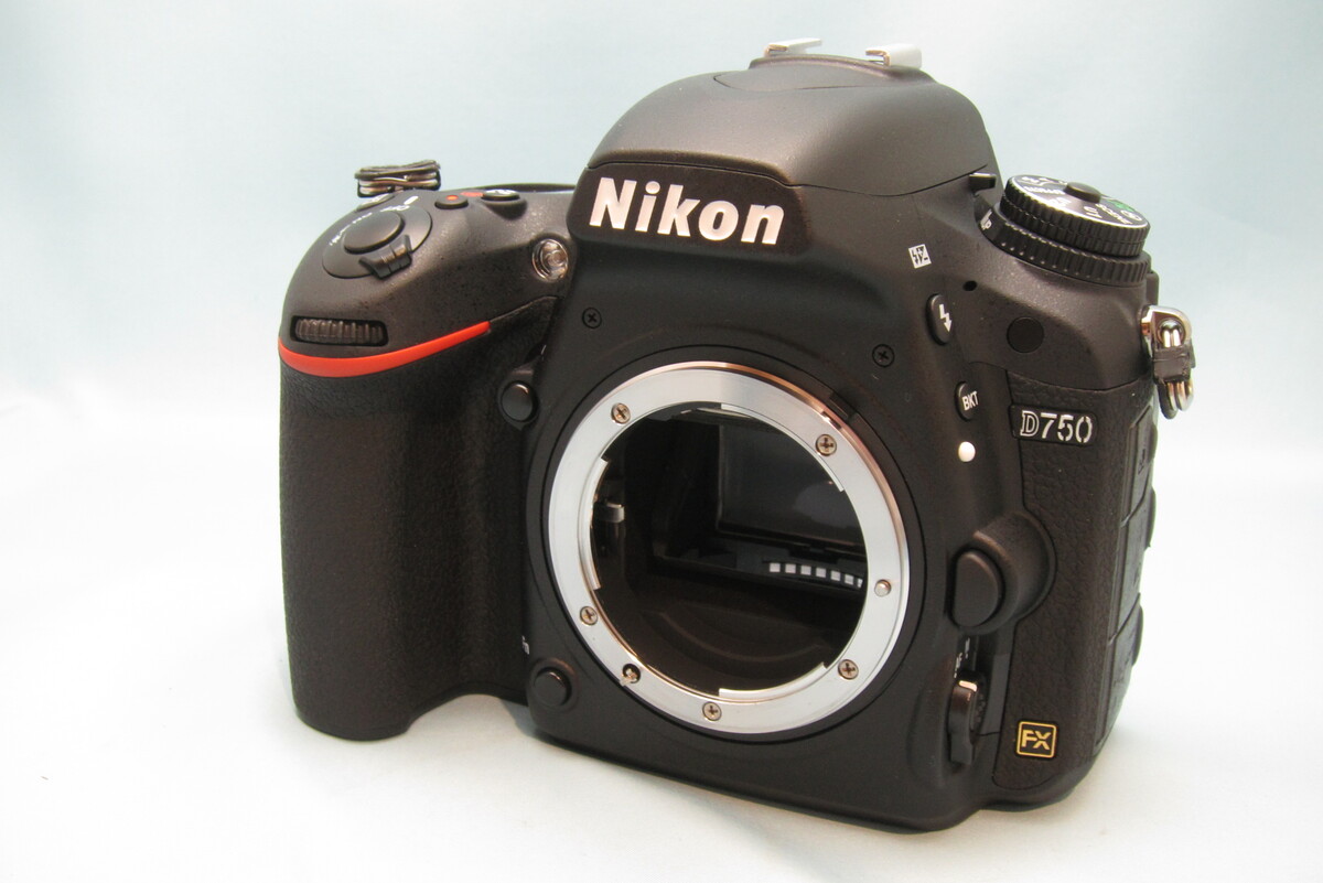 D750 ボディ【2432万画素】