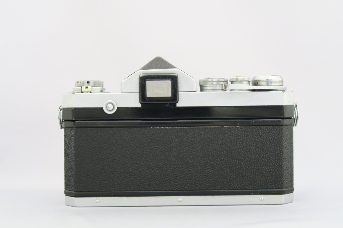 中古：C(やや難あり)】ニコン F 中期 アイレベル ボディ シルバー