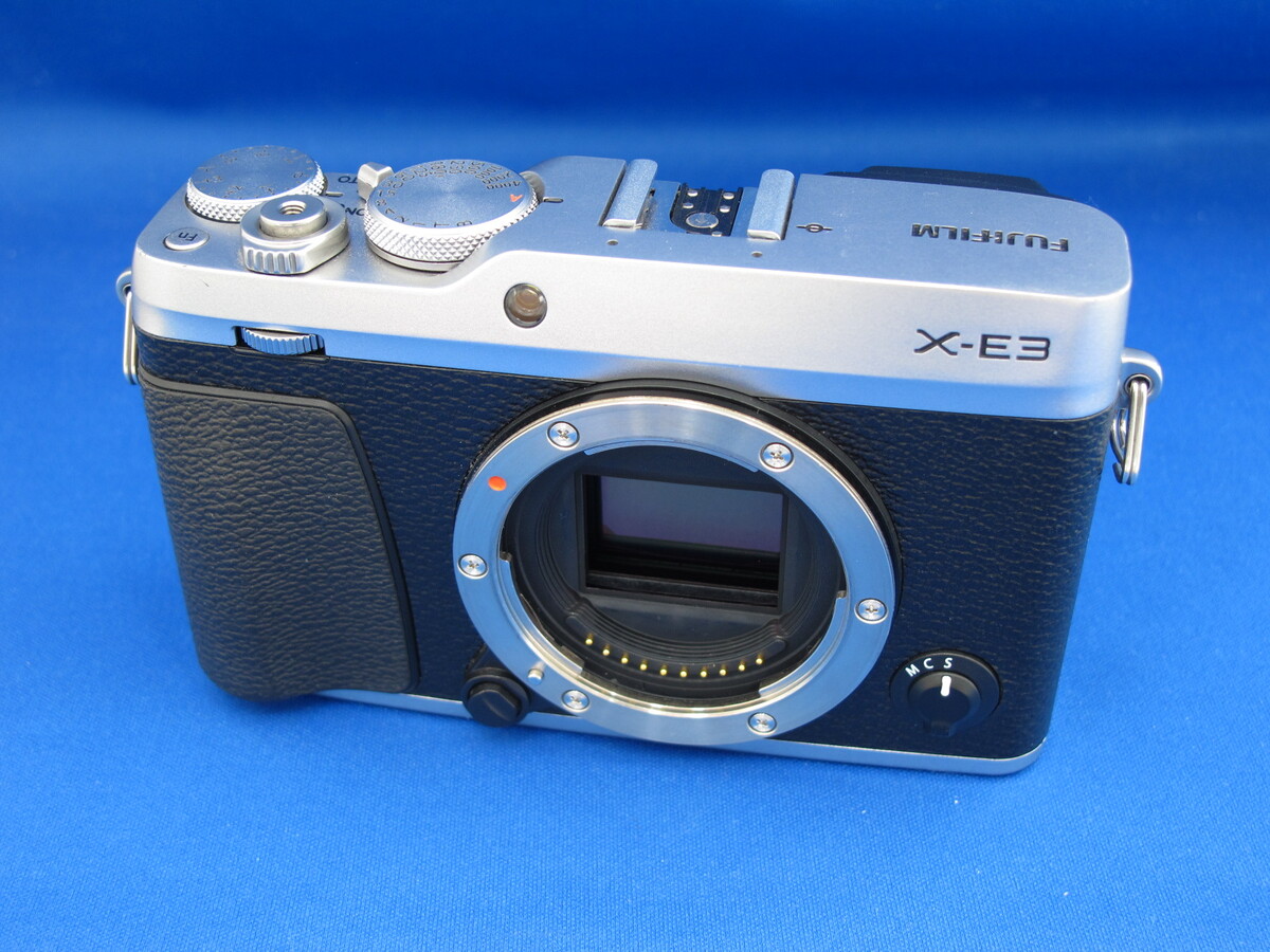 FUJIFILM X-E3 ボディ 中古価格比較 - 価格.com