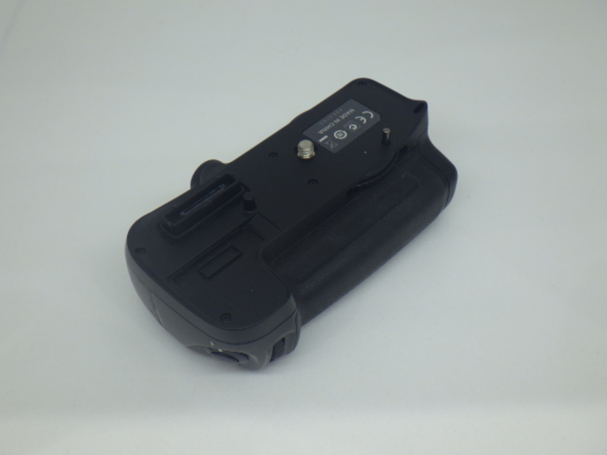 新品♪ Nikon純正 MB-D11マルチパワーバッテリーパック Nikon MB-D11バッテリー、D7000対応、保証