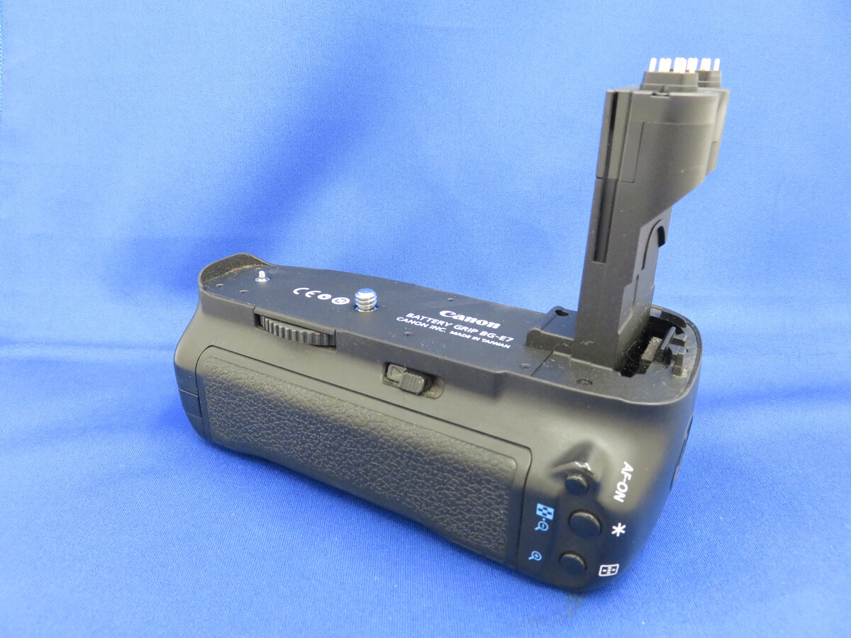 中古：B(並品)】キヤノン バッテリーグリップ BG-E7 | 2442970035695