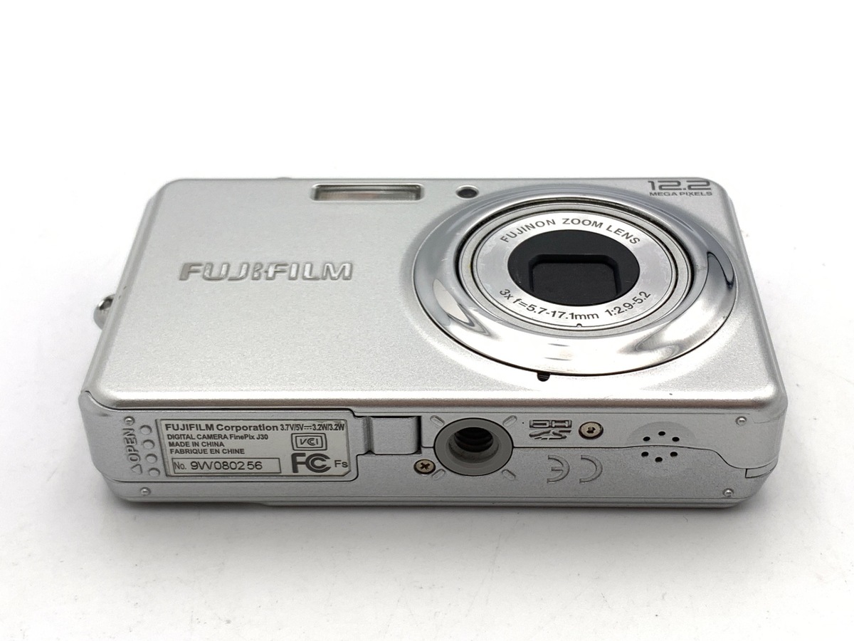 中古：B(並品)】フジフイルム（FUJIFILM）FinePix J30 シルバー【1220