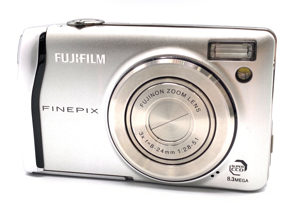 美品　FUJIFILM FinePix F40fd シルバー Fujifilm FinePix F Series F40fd 8.3MP Digital Camera