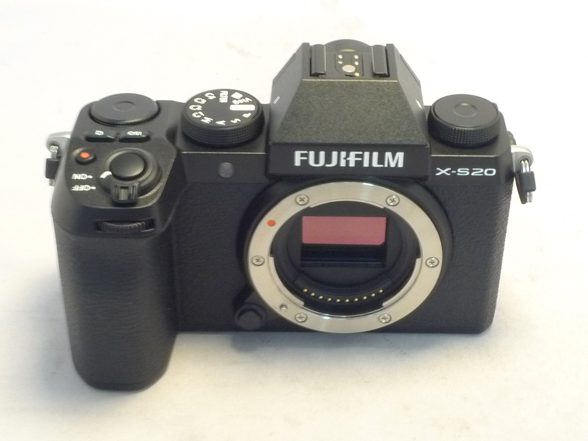 FUJIFILM X-S20 ボディ 中古価格比較 - 価格.com