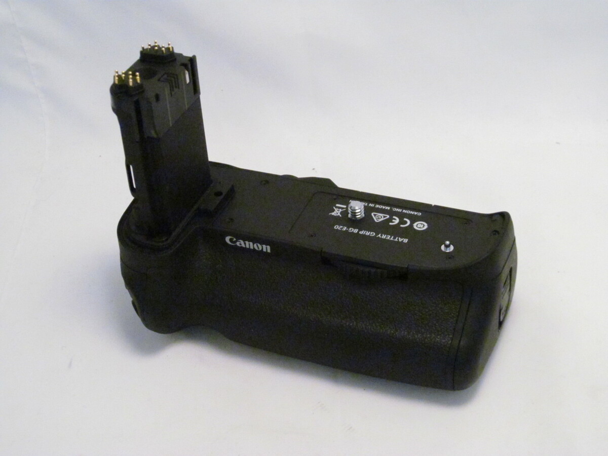 中古：B(並品)】キヤノン バッテリーグリップ BG-E20 | 2443090156574