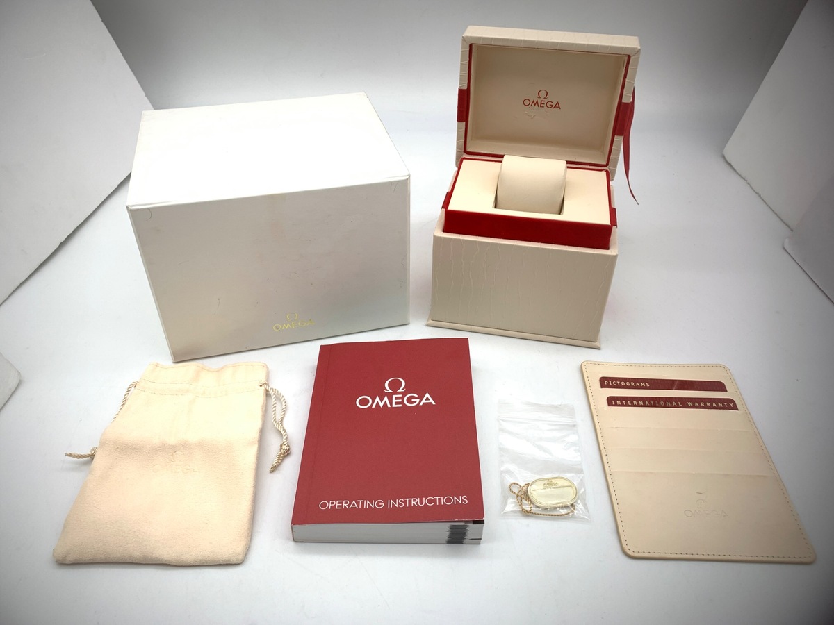 オメガ(OMEGA) シーマスター プラネットオーシャン ホワイト 232.30.42.21.04.001 ステンレススティール