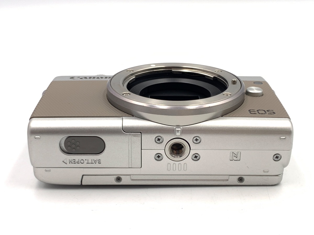 �L���m�� EOS M100 �{�f�B �O���[