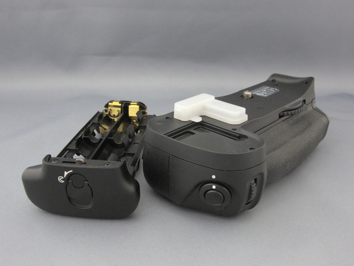 中古：AB(良品)】ニコン マルチパワーバッテリーパック MB-D10 