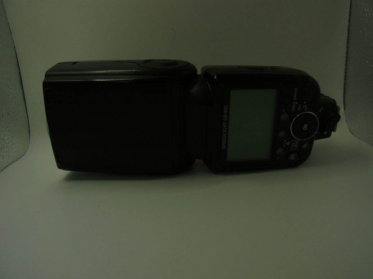 SB-900 スピードライト