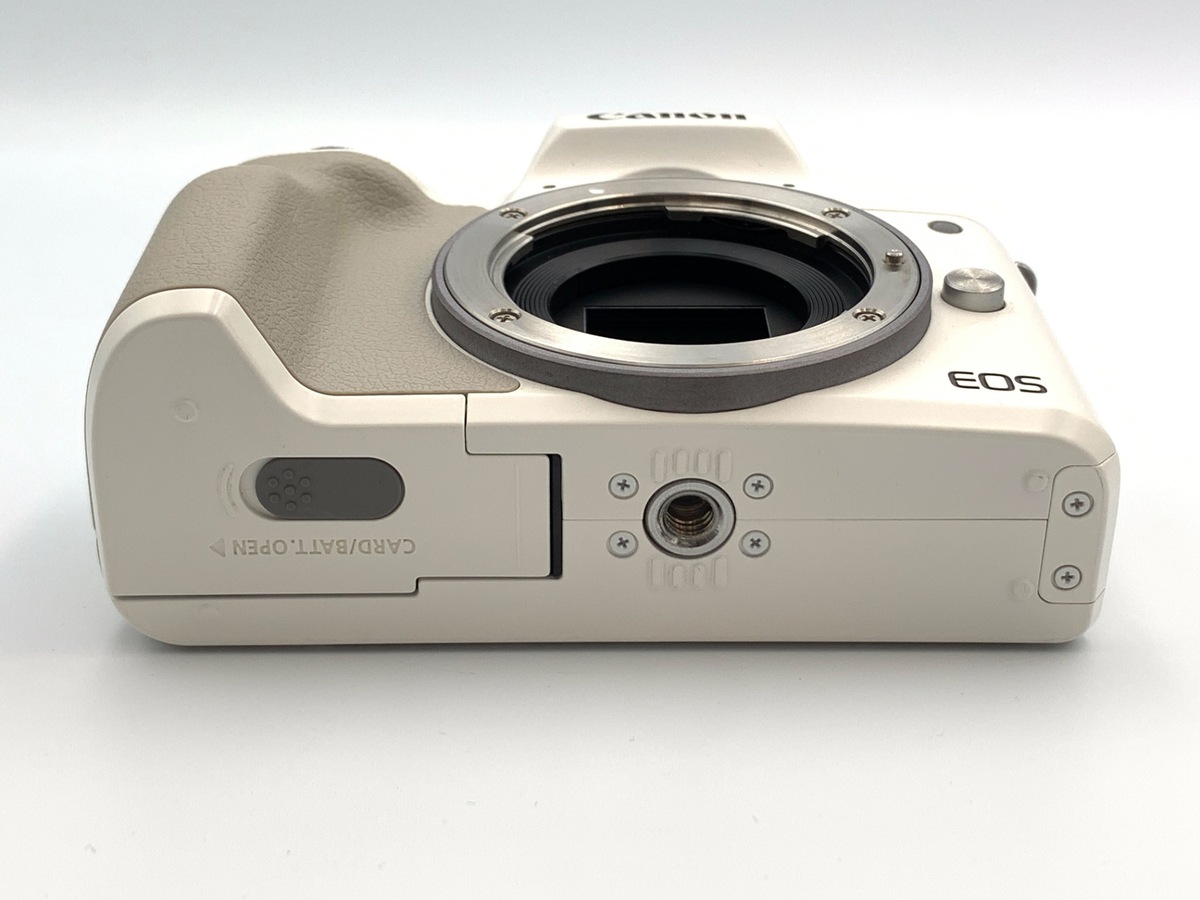 �L���m�� EOS Kiss M2 �{�f�B �z���C�g