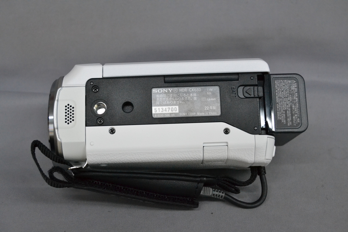 中古】ソニー デジタルHDビデオカメラレコーダー HDR-CX680 W ホワイト