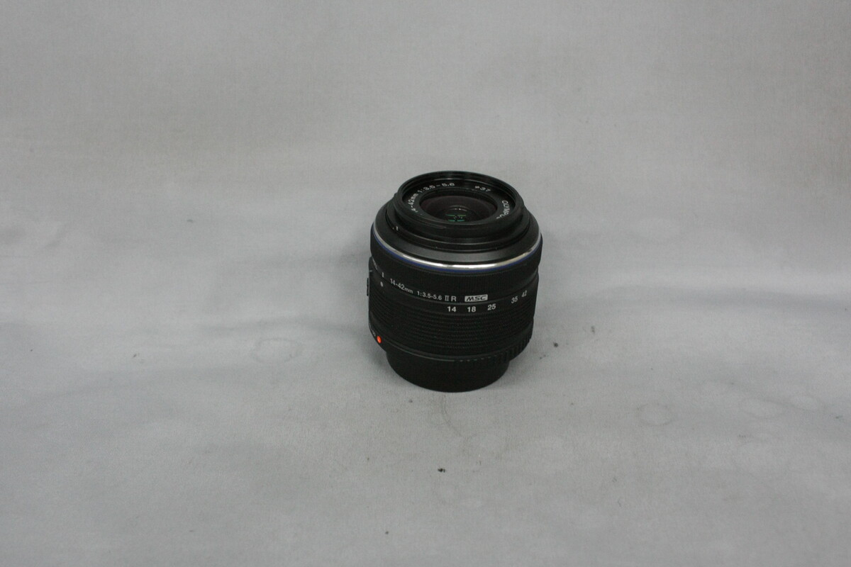 中古】オリンパス M.ZUIKO DIGITAL 14-42mm F3.5-5.6 II R ブラック