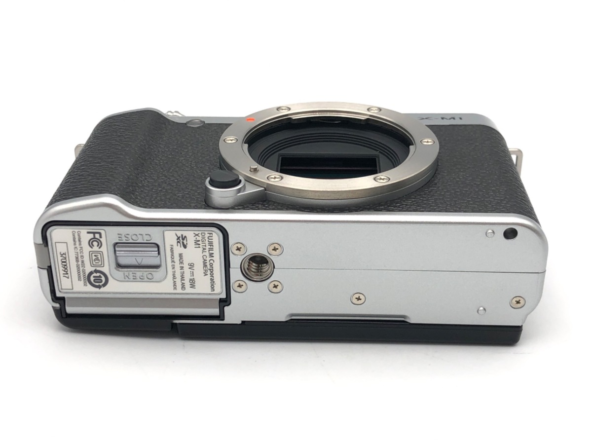 FUJIFILM X-M1 ボディ 美品 写ルンです FUJIFILM X-M1 ボディ 美品 写ルンです