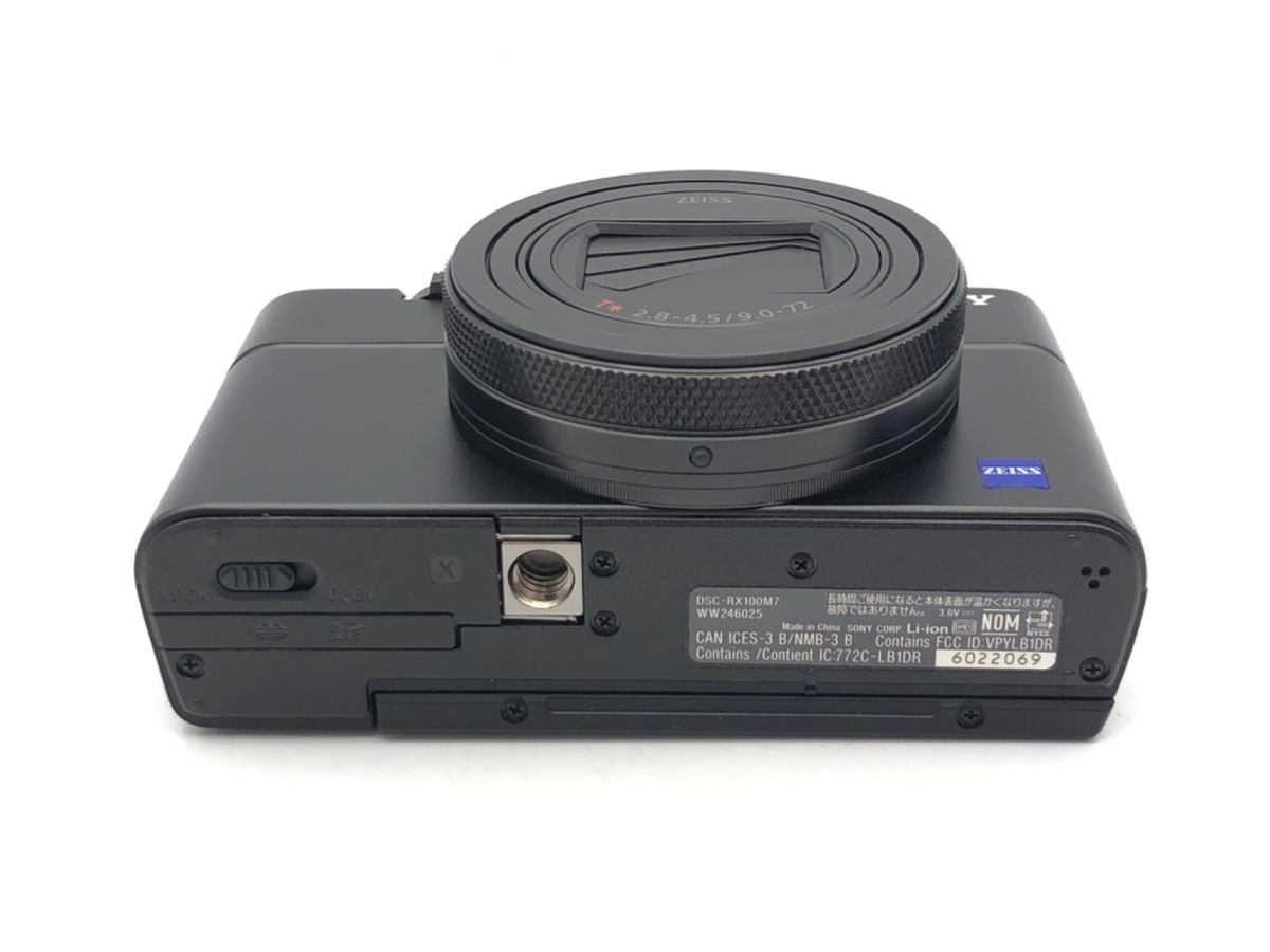 DSC-RX100M7�y2010����f�z