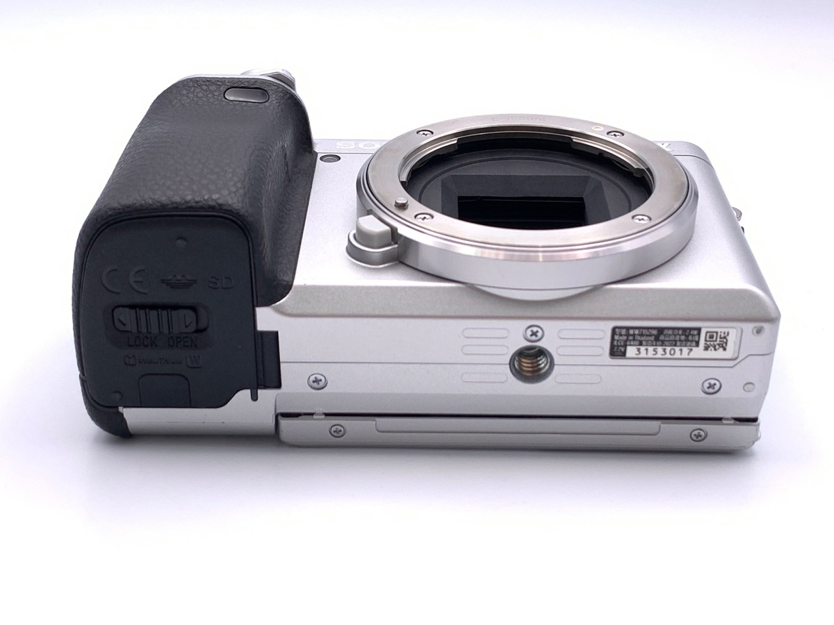 α6400 ボディ シルバー ILCE-6400【2420万画素】