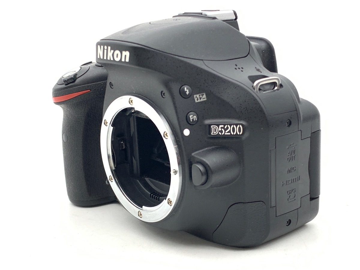 Nikon　D5200 ボディ　ショット数6099回 Nikon D5200 ボディ レッドの出品 | ONE SCENE（ワンシーン）