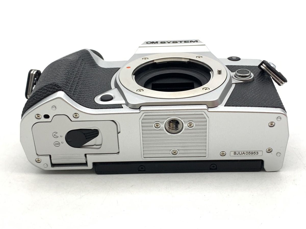 中古：A(美品)】OM SYSTEM OM-5 Mark II ボディ シルバー | 2443801536503