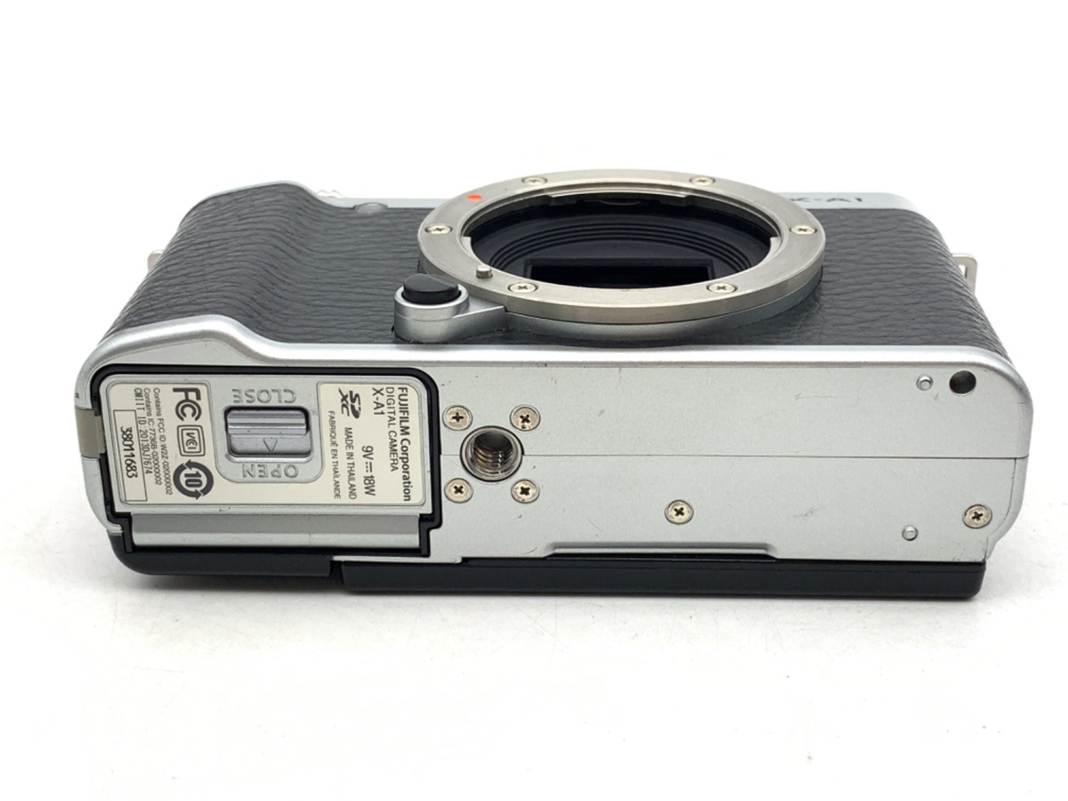 【中古】フジフイルム X-A1 ボディ シルバー