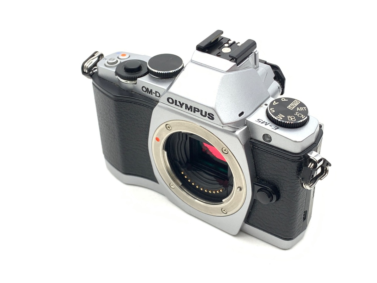 �I�����p�X OM-D E-M5 �{�f�B �V���o�[