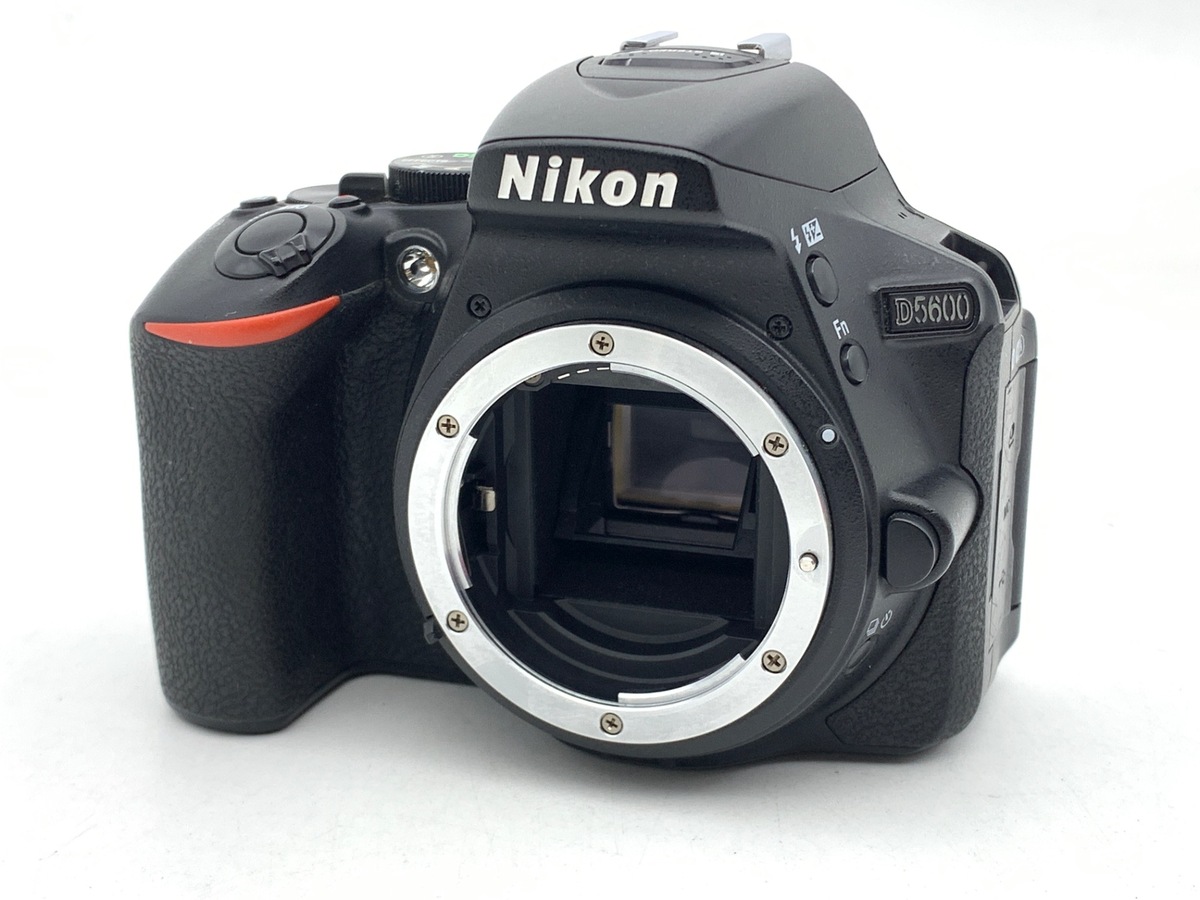 �j�R�� D5600 �{�f�B