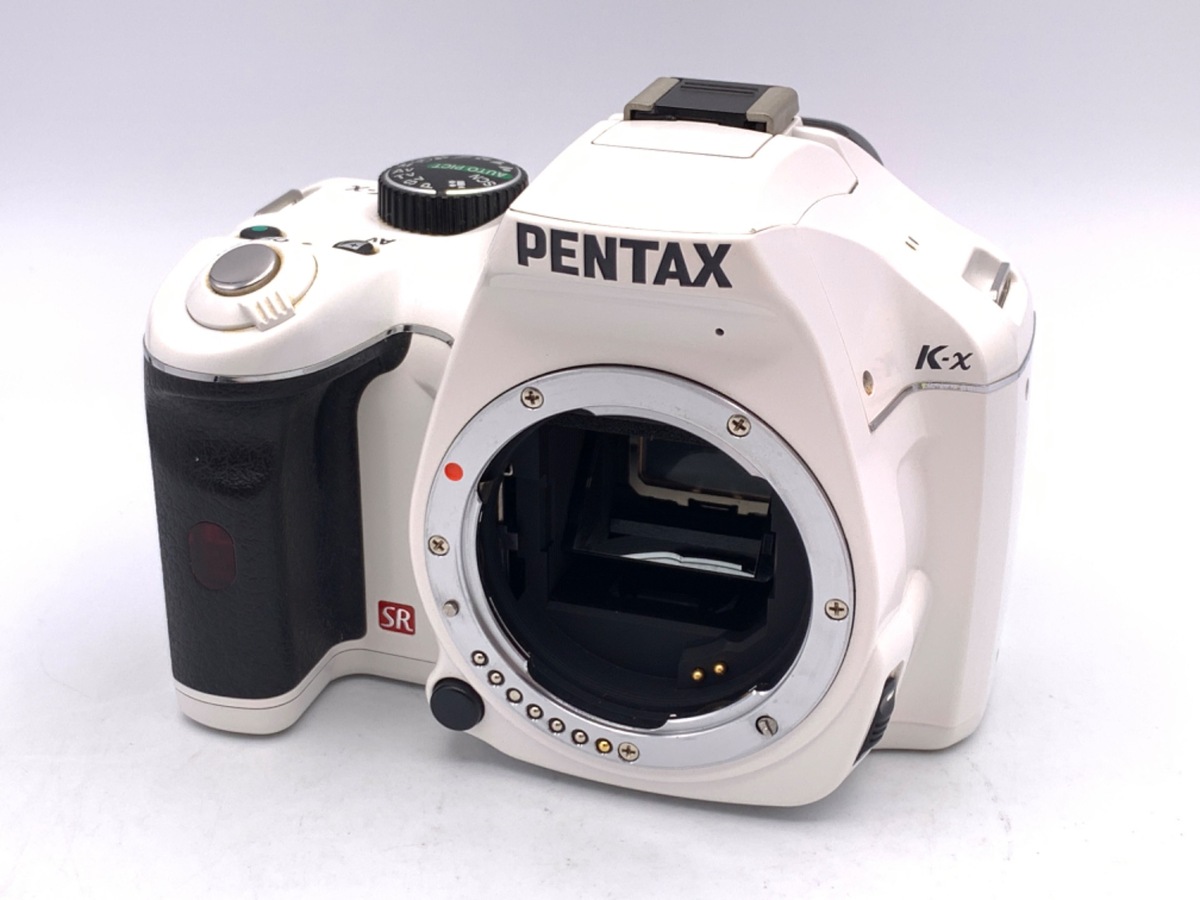 PENTAX K-x ホワイト デジタルカメラ　ジャンク品です ペンタックス PENTAX K-x レンズキット ホワイト 美品 ストラップ付