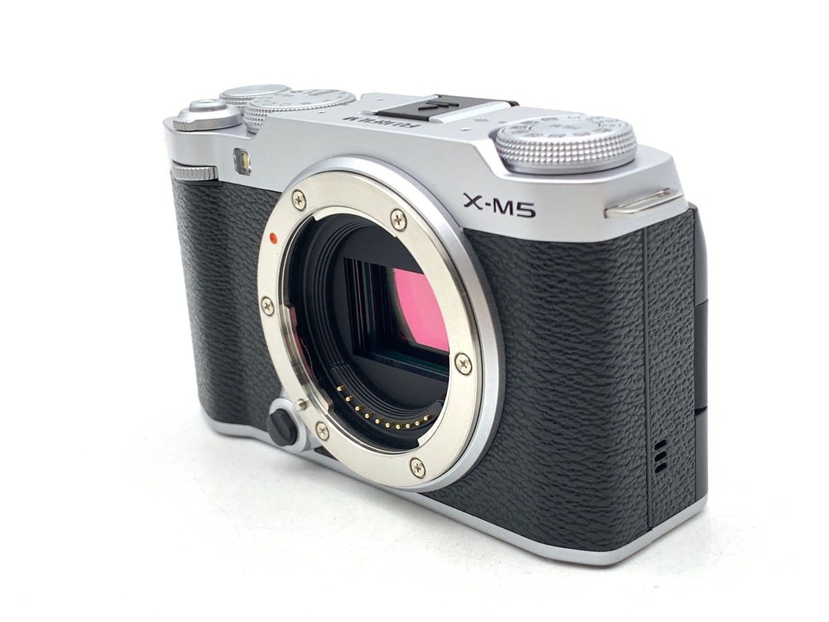 【中古】富士フイルム(FUJIFILM) ミラーレス一眼カメラ X-T4ボディ シルバー X-T4-S 富士フイルム Xシステム FUJIFILM X-T4 ボディ シルバー ミラーレス