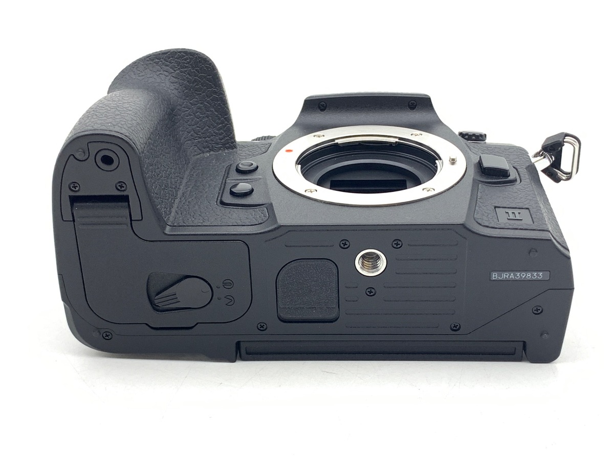 OM SYSTEM OM-1 Mark II �{�f�B