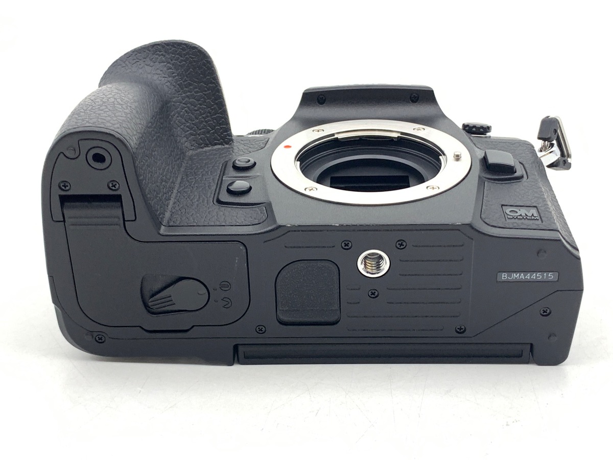 OM SYSTEM OM-1 �{�f�B