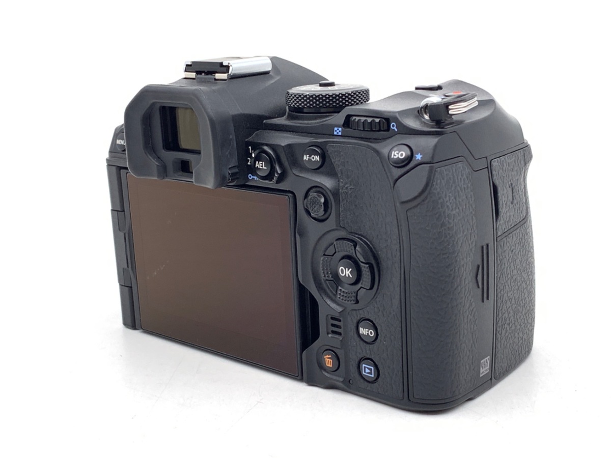 OM SYSTEM OM-1 �{�f�B