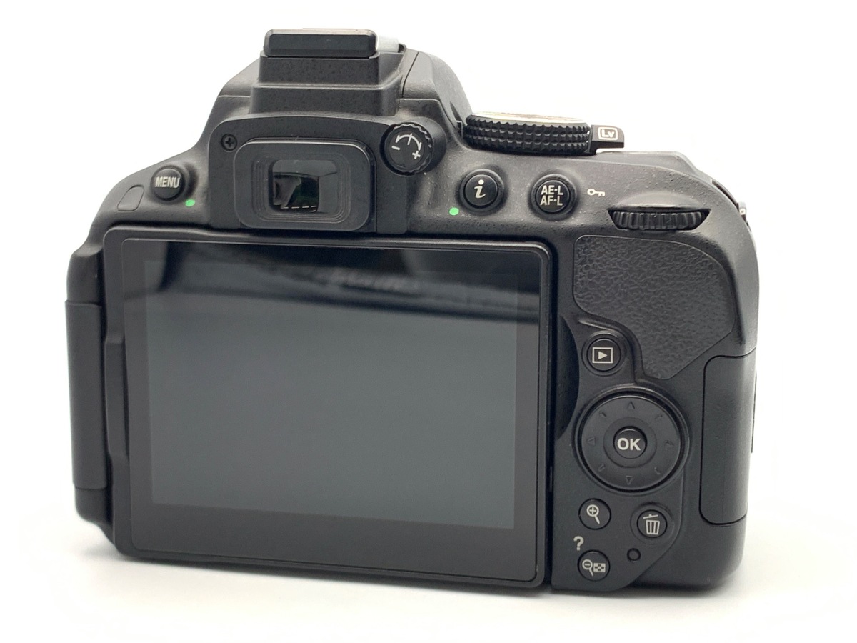 �j�R�� D5300 �{�f�B �u���b�N