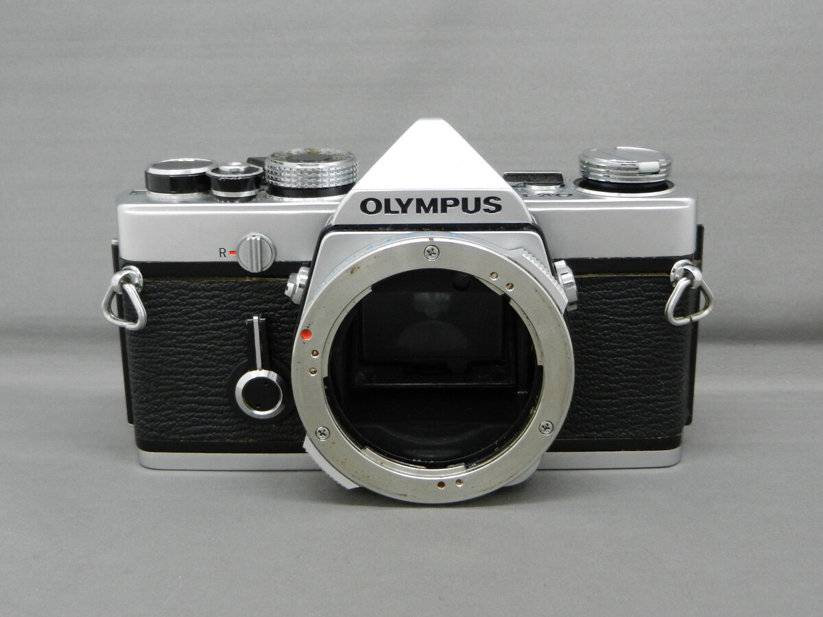 OLYMPUS OM-1 フィルムカメラ ボディ シルバー 低速シャッター難あり OLYMPUS OM-1 フィルムカメラ ボディ シルバー 低速シャッター難あり