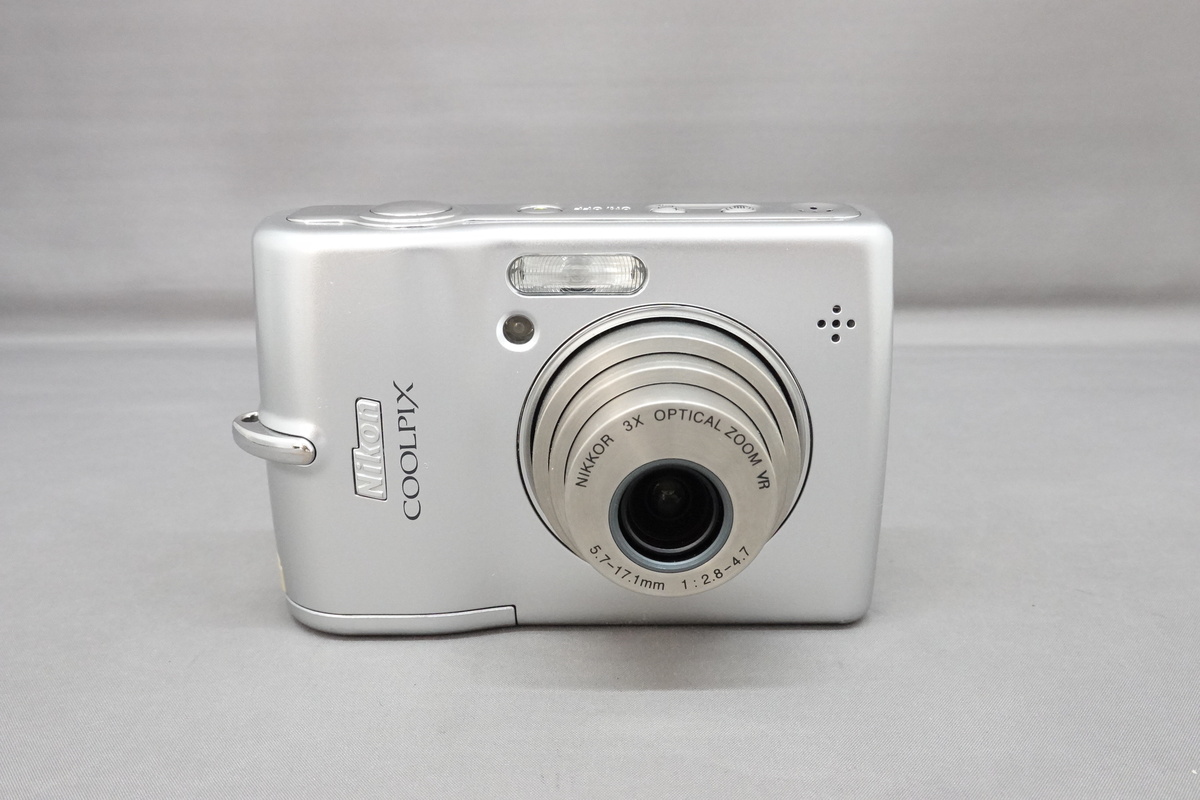 COOLPIX L12�y710����f�z