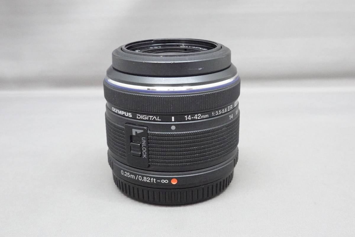 中古】オリンパス M.ZUIKO DIGITAL 14-42mm F3.5-5.6 II R ブラック