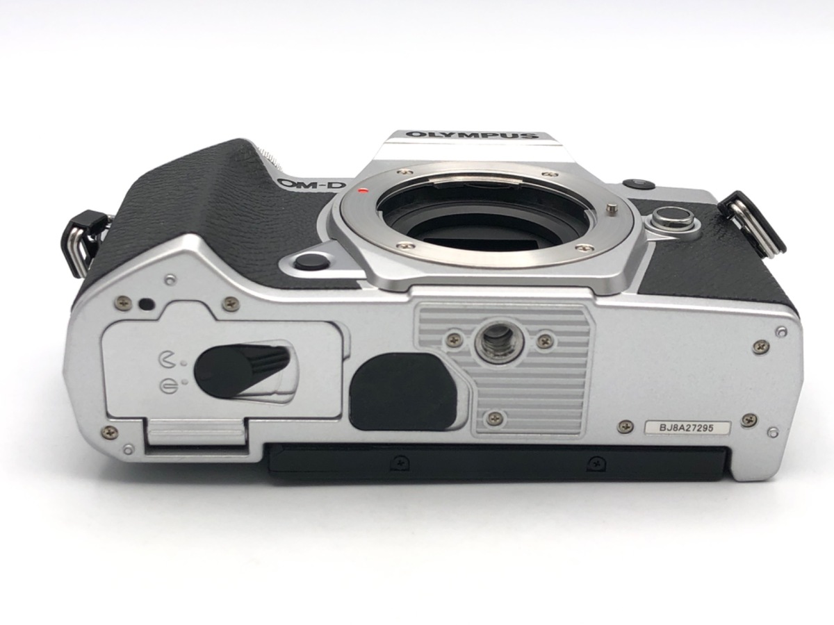 OM-D E-M5 Mark III ボディ シルバー 【2037万画素】