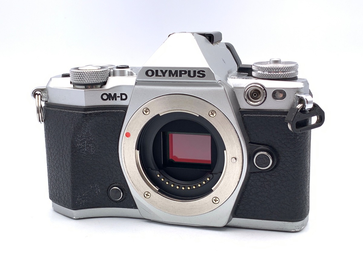 �I�����p�X OM-D E-M5 MarkII �{�f�B �V���o�[