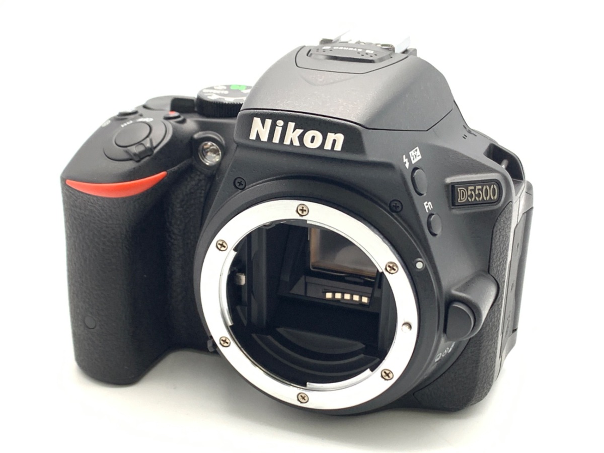 �j�R�� D5500 �{�f�B �u���b�N