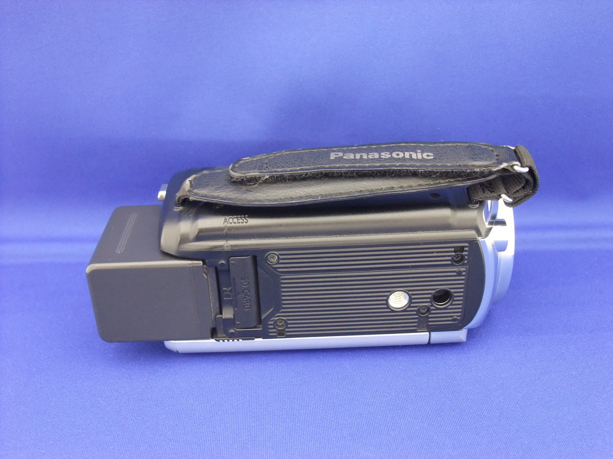 中古：B(並品)】パナソニック HC-V600M シルバー | 2443980011556