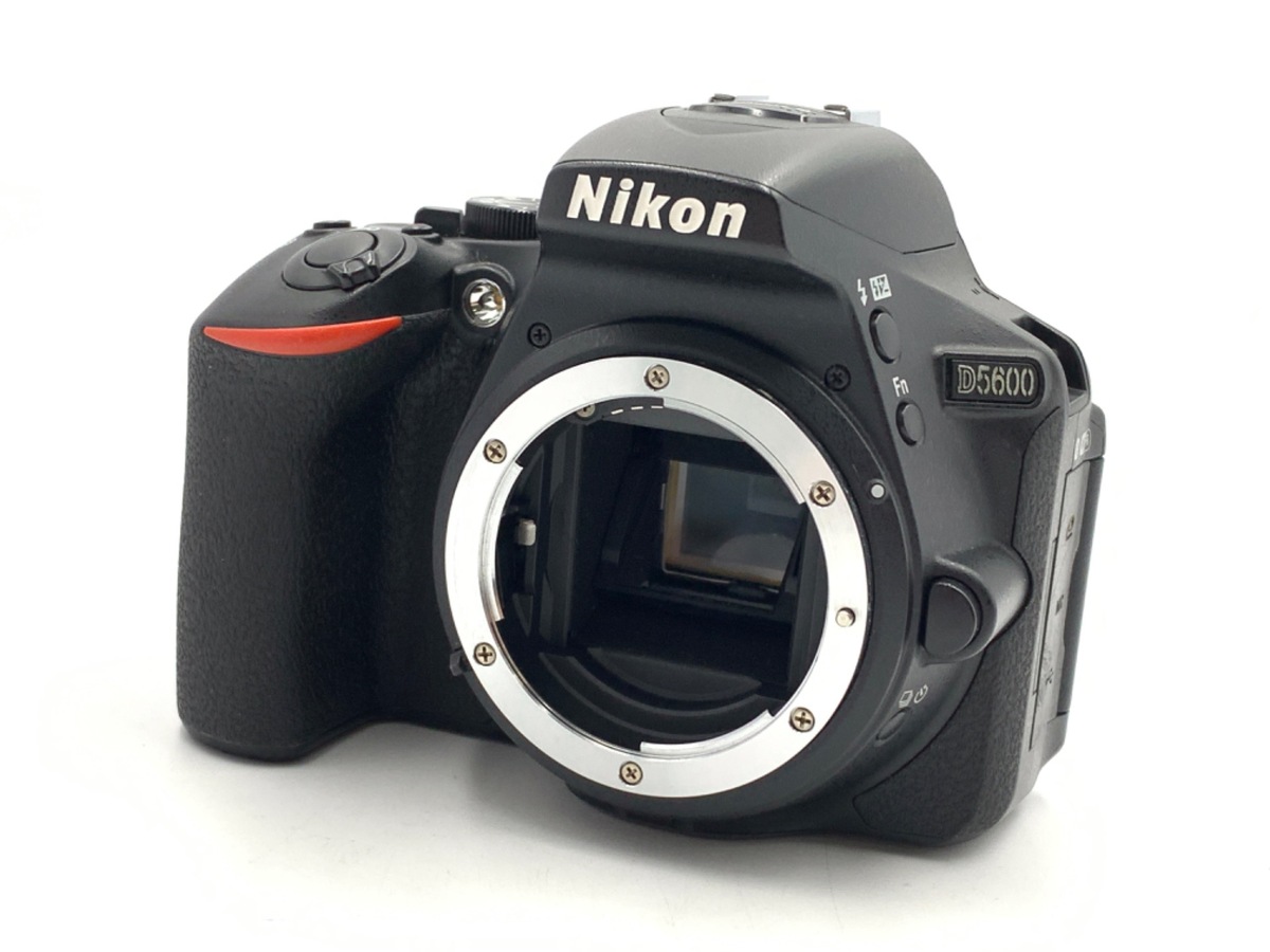 【苫小牧バナナ】良品 Nikon/ニコン D5600 デジタル一眼レフカメラ ボディのみ ブラック ストラップ 動作確認済み♪ 苫小牧バナナ】良品 Nikon/ニコン D5600 デジタル一眼レフカメラ