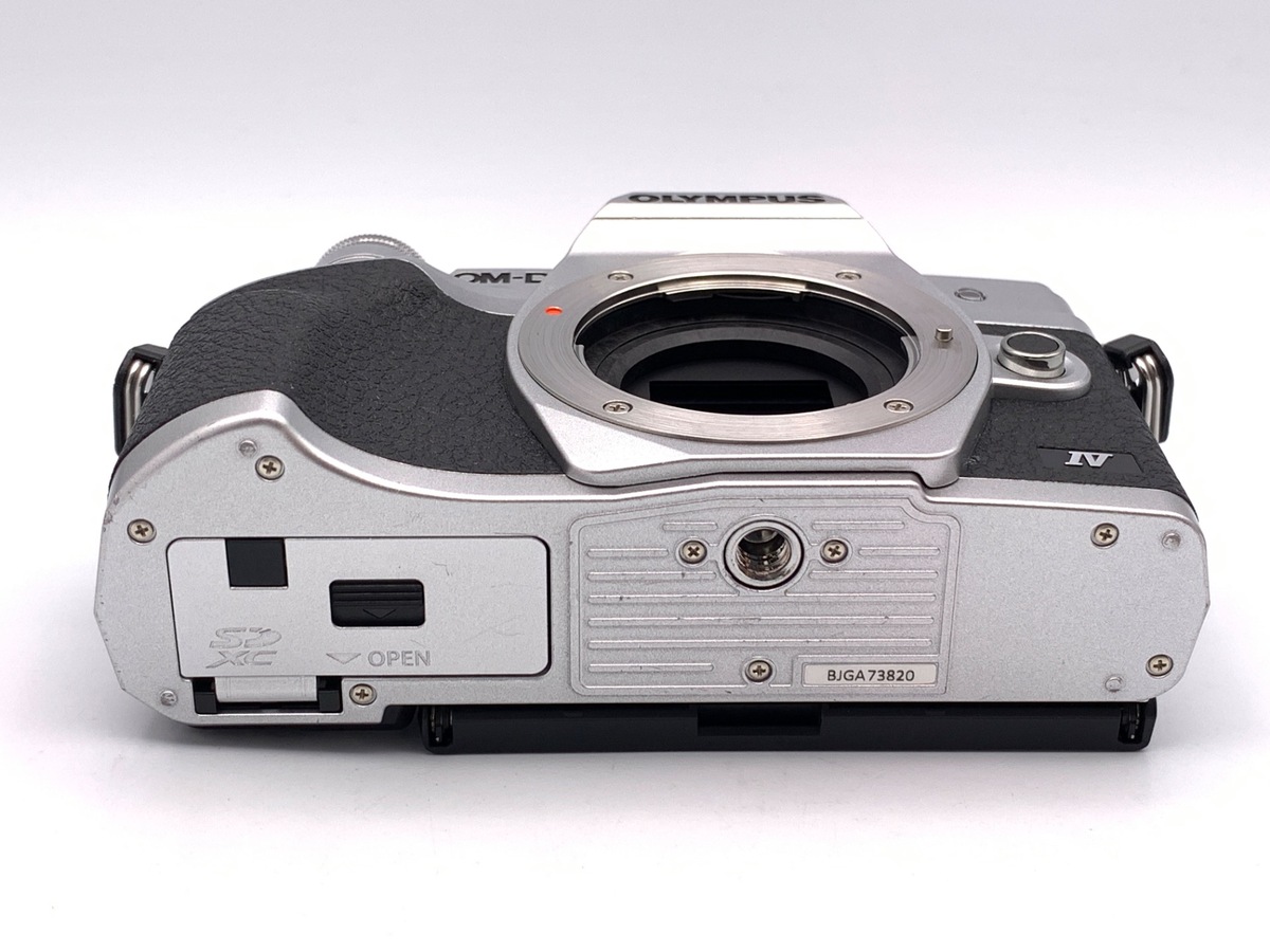 OM-D E-M10 MarkIV ボディ シルバー【2030万画素】