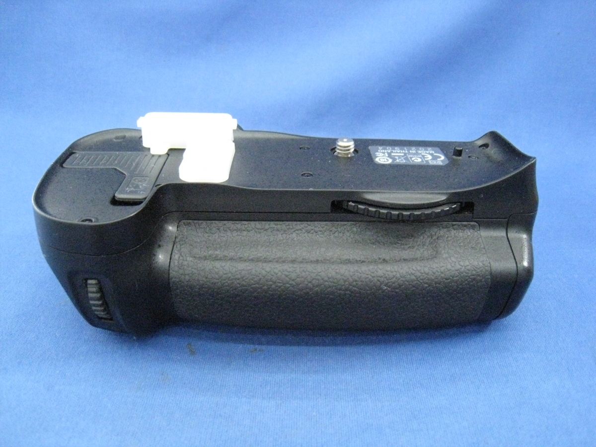 中古：AB(良品)】ニコン マルチパワーバッテリーパック MB-D10 
