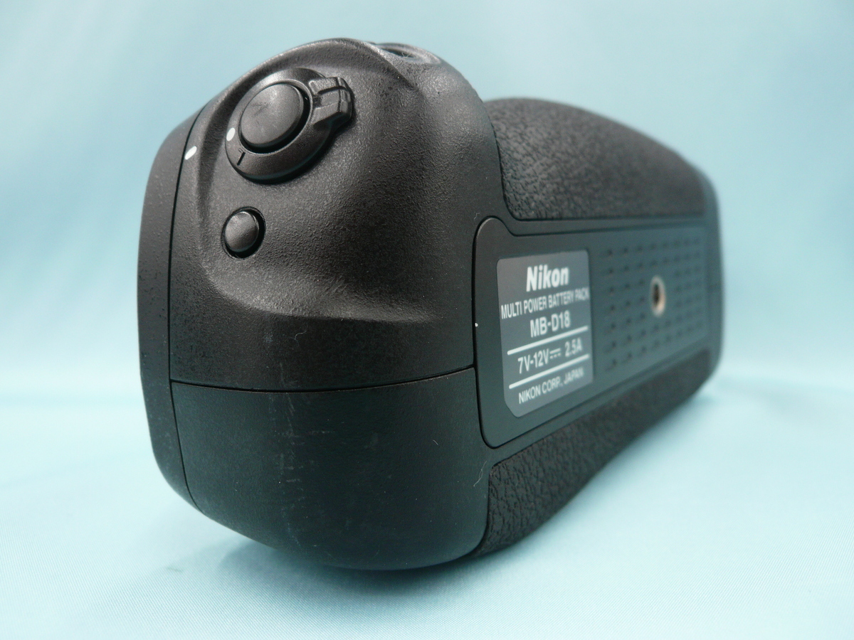 中古：AB(良品)】ニコン マルチパワーバッテリーパック MB-D18