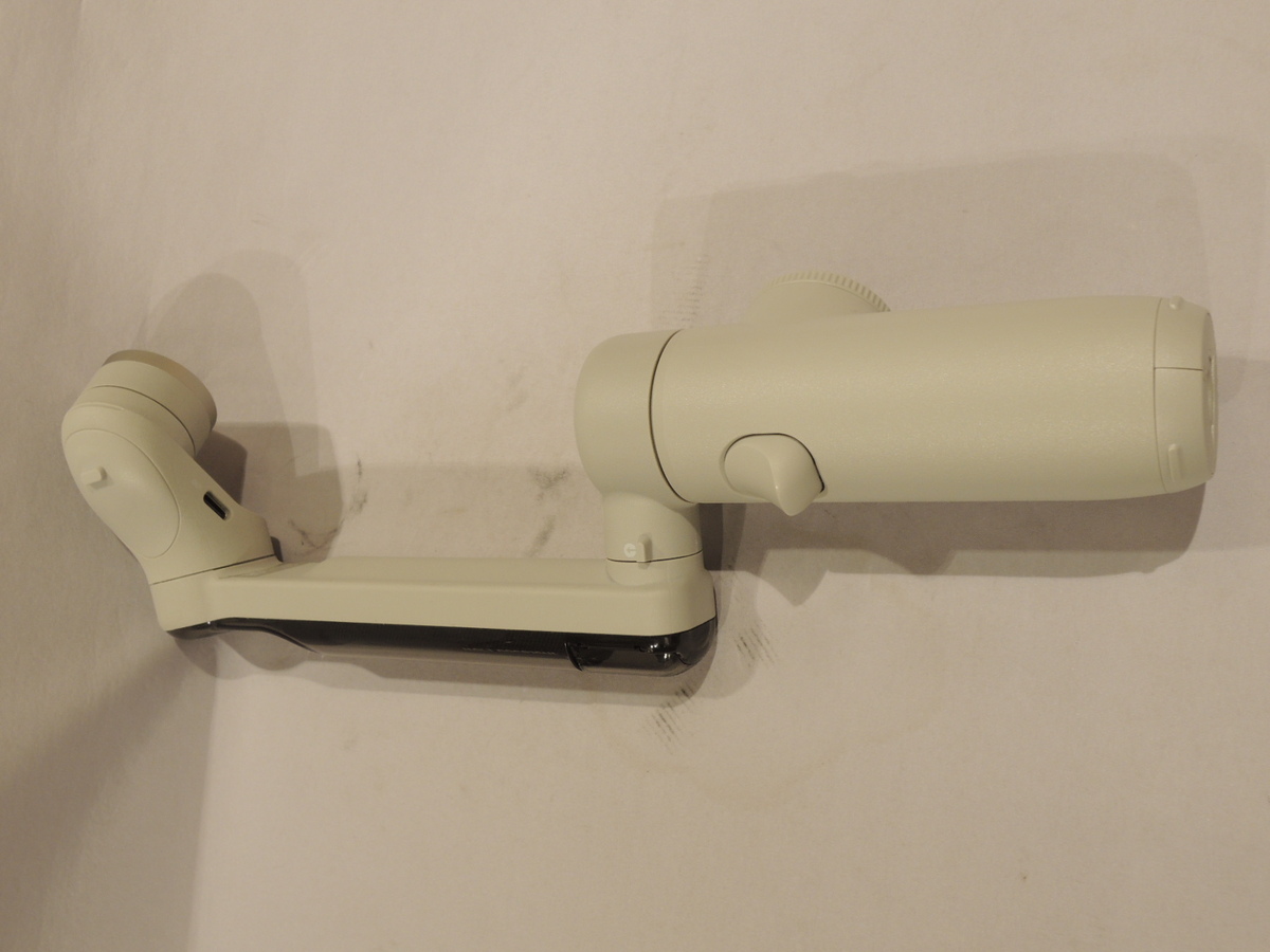 Insta360 Flow グレー　スマートフォンスタビライザー Buy Flow - AI Tracking Smartphone Gimbal Stabilizer - Insta360