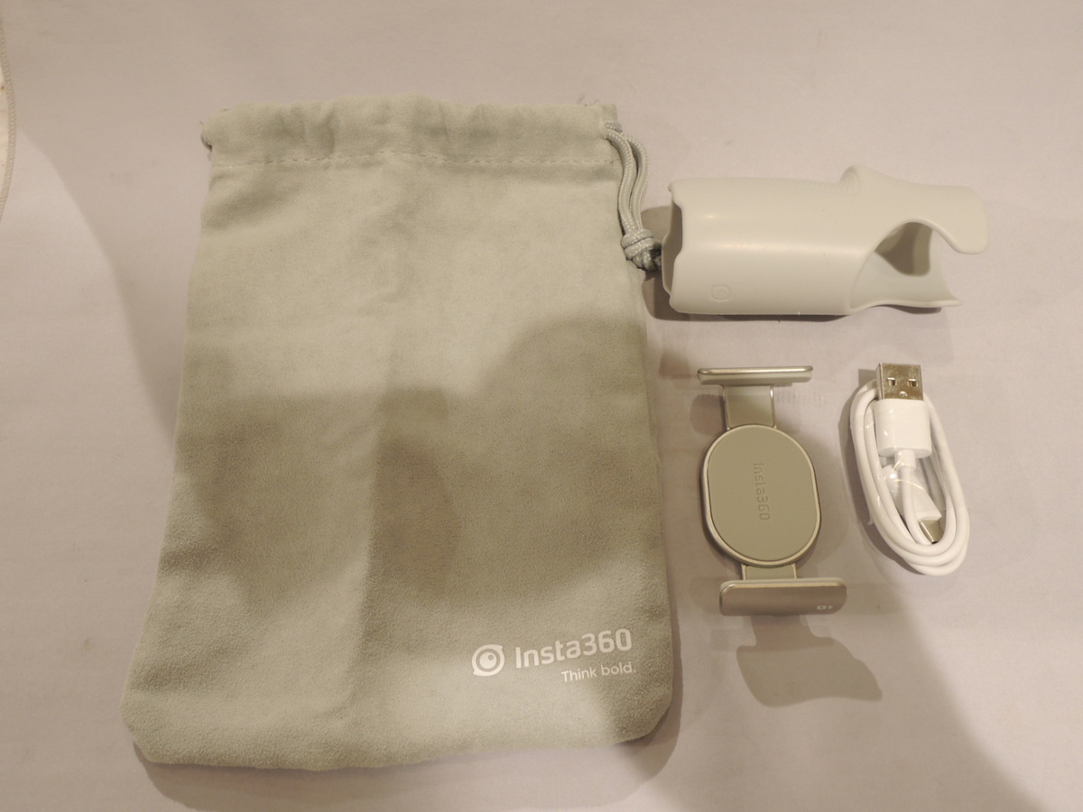 中古：AB(良品)】Insta360 Flow スマートフォン用スタビライザー