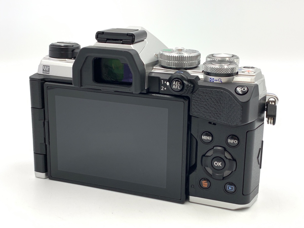 【新品級】OM SYSTEM OM-5 ボディー シルバー OMデジタルソリューションズ OM SYSTEM OM-5 Mark II ボディ