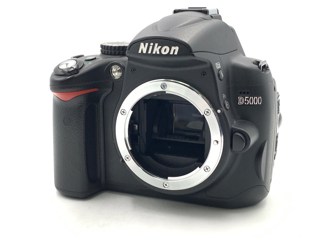 �j�R�� D5000 �{�f�B