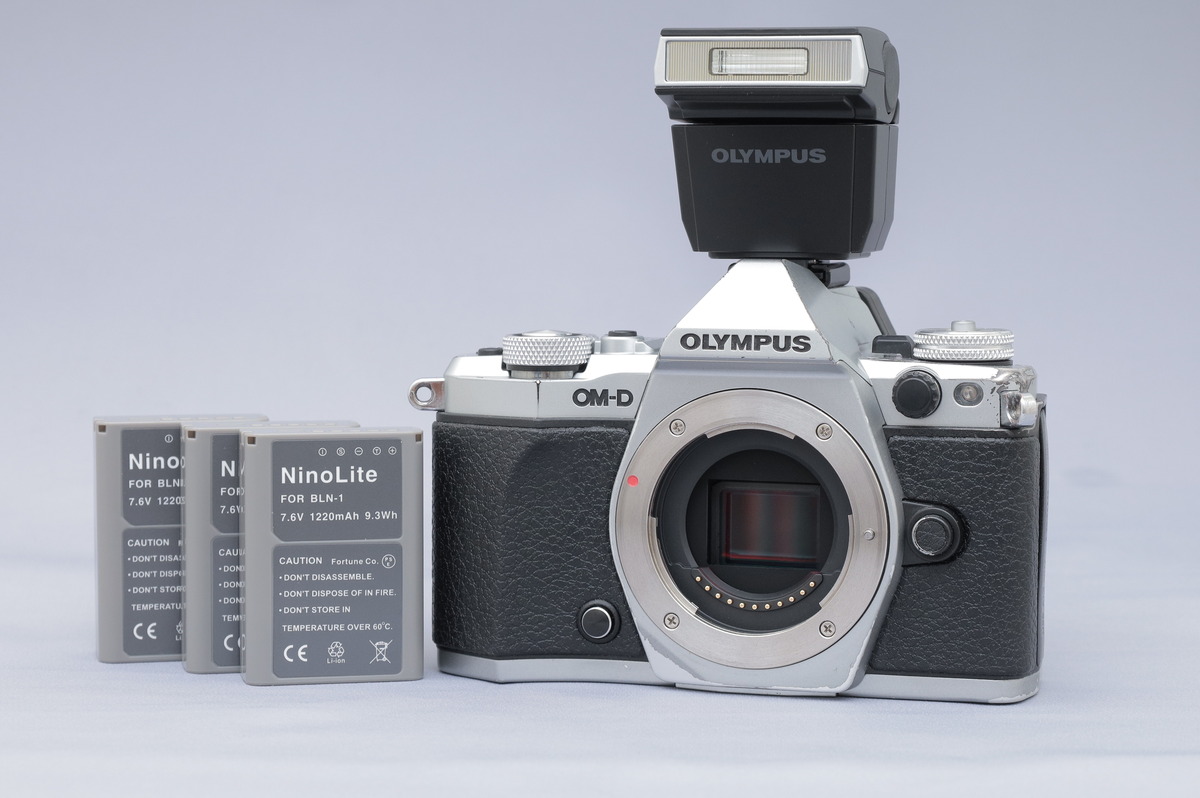OLYMPUS - 送料込み☆シャッター回数少なめ美品 OM-D  E-M5MarkII  ボディ Amazon | OLYMPUS ミラーレス一眼 OM-D E-M5 MarkII ボディー